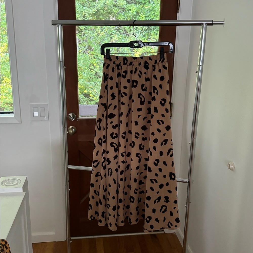 Leopard print skirt